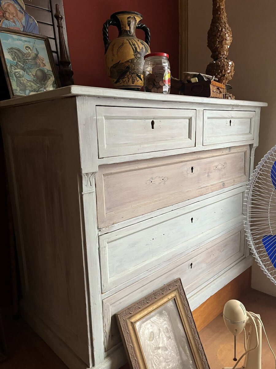 Συρταριέρα